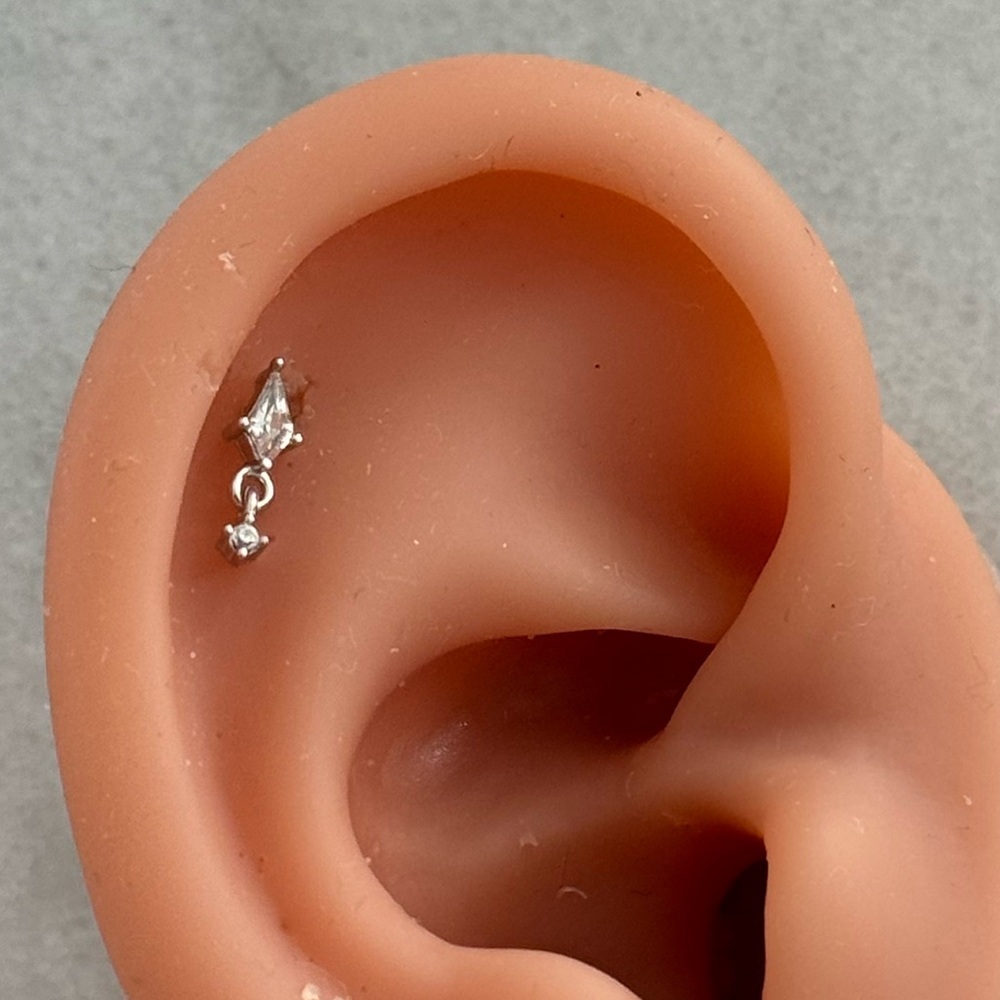 Sterling Silver Tear Drop Crystal Dangle Cartilage Earring 

Brand New